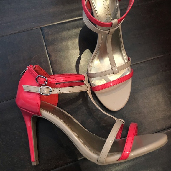 Coral and nude Christian Siriano heels - Picture 2 of 6